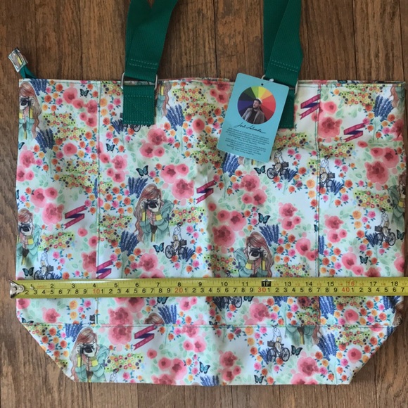 Miquelrius Tote by Jordi Labanda - Picture 4 of 6